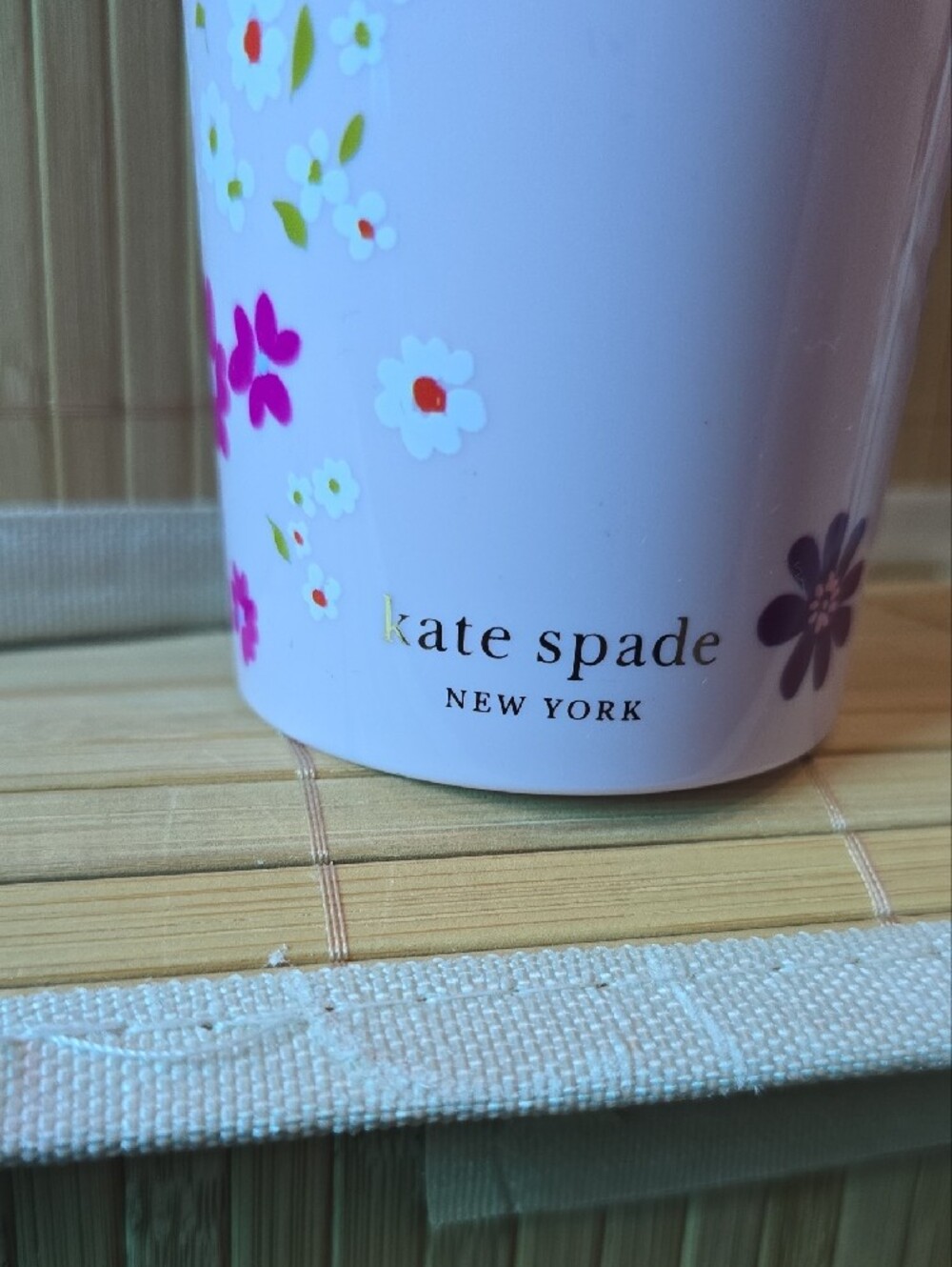 Disposable Tableware - Picture 3 of 7
